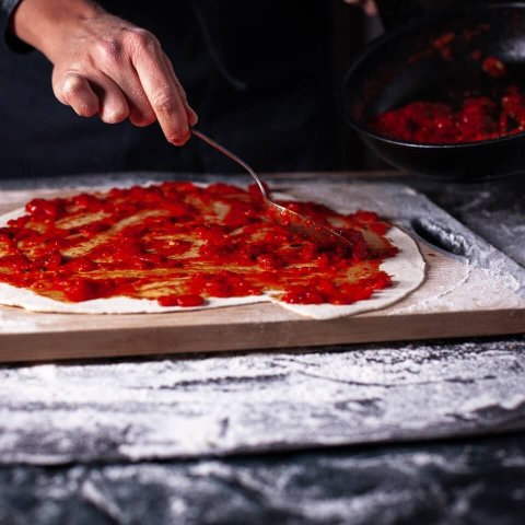 Fenchel Pizza mit Oliven (vegan)
