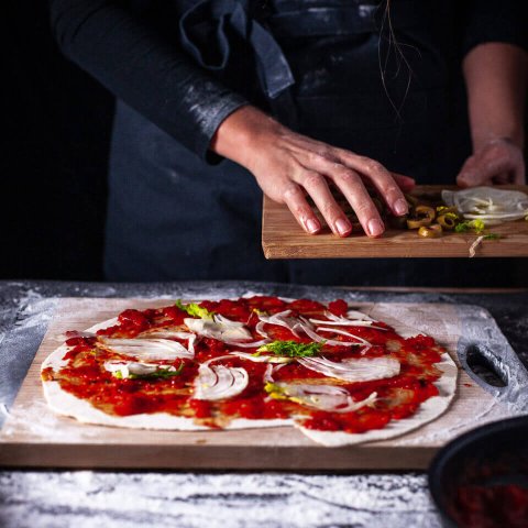 Fenchel Pizza mit Oliven (vegan)